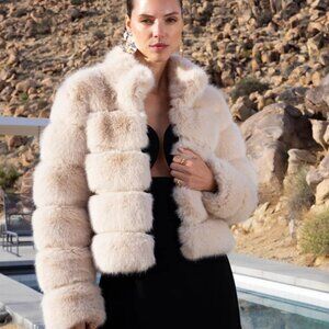 LISAMAREE  Elevated Evenings Faux Fur Jacket in Beige  Size Medium